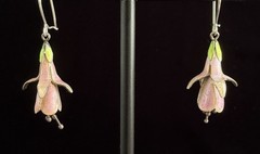 VTG 70s Thousand Flowers Nouveau Style Enamel Fuchsia Flower Sterling Earrings
