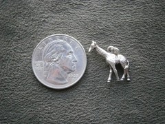 Walking Giraffe Vintage Solid Sterling Silver Bracelet Charm Pendant 2.0g