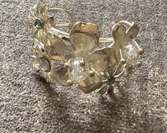 Vintage Flower Braelet w/ Rhinestones
