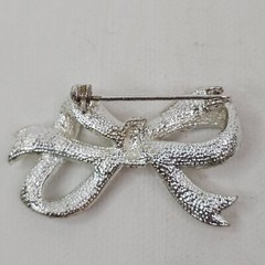 Silver Tone Bow Clear Rhinestone Brooch Unmarked Pin