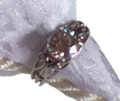 NEW VTG Women’s 10KWG Ring W/ Round Cut Clear CZ 2.0 CTTW Size 7 – G8