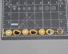 Vintage Gold Tone Black Enamel Faux Pearl Bracelet 7″ Panel Link Statement