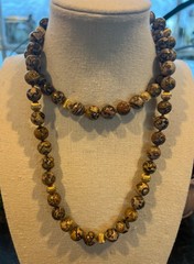 Stunning Heavy Knotted 34″ VTG Leopard Jasper w/ Goldtone Spacers. No Clasp