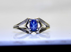 Gorgeous Unique Vintage Ladies 10K White Gold Oval Star Sapphire Ring, Size 7