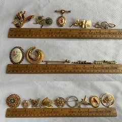 Vtg Brooch Lot DoneGal Barlow Napier Sarah Cov Avon Scatter Pins Costume Jewelry
