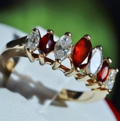 14k yellow gold size 4 ring 0.90ct garnet natural diamond pyramid 3.0gr N3074E