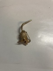 Vintage 2 inch mouse with Chain tail pin, red eyes Brooch Gold Color