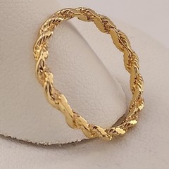 Vintage 14k Fancy Gold Ring. Size 6-1/4. High Polish, Diamond Cut Design.