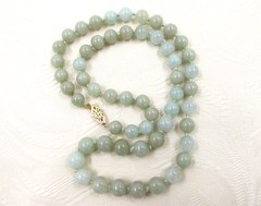 Jade Jadeite Bead Necklace 14K Gold Clasp 22″ Chinese Export Vintage Knotted