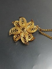 Vtg Sara Coventry Gold Tone Flower Pink Rhinestone Chain 17.75″ Signed Necklace