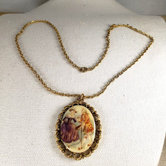 Vintage Porcelain Cameo Lover Dance Courting Couple Gold Tone Pendant 23″ Chain