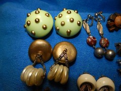 Vintage Costume Jewelry Lot EARRINGS 14 pairs + 3 unmatched
