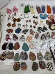 Huge Modern Costume Jewelry Lot 90+ Pieces Earrings Bracelets Eyeglass Chains Et