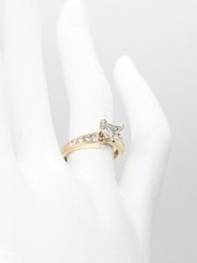Designer $5000 1.50ct Trillion Cut Diamond 18k Yellow Gold Wedding Ring