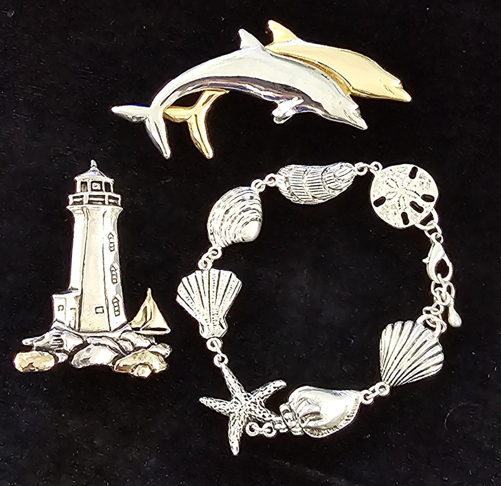 Vtg Nautical Jewelry Lot of 3 Shell Bracelet 2 Tone Lighthouse Dolphin Brooch