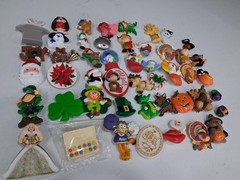 VINTAGE 45 Plus Holiday LOT CHRISTMAS Halloween PINS HALLMARK Brooches Easter