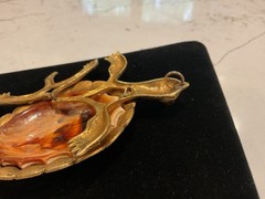 VTG. Large Turtle Pendant (Movable Back Legs & Tail) Acrylic & Metal Gold Tone