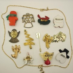 Vintage Christmas Jewelry Lot Santa Tree Angel Snowman Cardinal Poinsettia