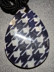 Vintage Style Statement Necklace Mother of Pearl Houndstooth Pendant Crackle…