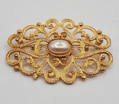 VTG Premier Designs Brooch 2.5in Gold Tone Faux Pearl Filigree Victorian FLAW