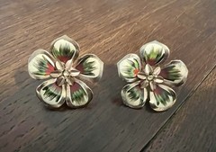 Antique Brooch & Screwback Earring Set Mulitcolor Circa 1930’s