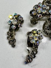 Vintage Juliana D&E Smoky Gray Aurora Borealis Rhinestone Brooch Earrings Set