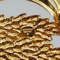 German 18K GF Sculpted Leaf Open Ring Brooch