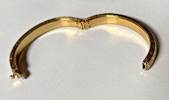 Gold Metal Bangle Bracelet Etched Floral Design Hinge Inside Circumfrrence 6.75″