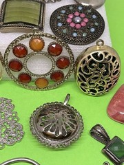 pendant lot gold tone silver tone brass multicolor stones vtg beautiful pieces
