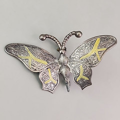 Vintage Butterfly Brooch Spain Textured Silver Tone Faux Damascene 3D Pin 2 5/8″