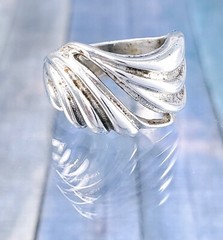 Vintage Modernist Sterling Silver Free Form Dome Ring. Size 6.5