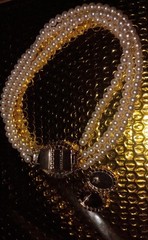 VINTAGE HOBE’ MAJORICA 3- STRAND PEARL NECKLACE & EARRINGS SET ” USED” 😍👍