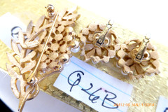 VTG CROWN TRIFARI PEARL & RHINESTONE BROOCH / PIN & EARRINGS SET