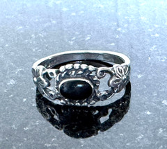 Vintage Sterling Silver 925 Pinky Ring Black Stone Floral Ornate Petite Size 4