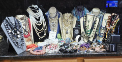 Estate Jewelry Lot 537 pc Signed Unsigned 32 lbs. Vintage to Now Jewelry Lot 21