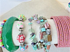 Fun Acrylic fimo texture *25 Bracelets* 1980s 1990s Jewelry Lot rainbow bangles