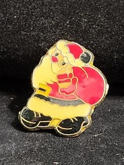 Santa Cartoon Vintage Enamel Christmas Pin Red White Holiday S1