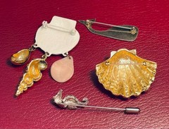 Nautical Brooch Lot Scallop Shell Whale Seahorse Stick Pin Sea Theme 4pc Vintage