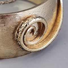 Vintage Whiting & Davis Snake Bangle Bracelet Serpent Brushed Gold Tone 6″