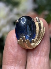 57. Rare Crown TRIFARI Gold tone Blue Oval Cabochon Clip on Earrings 14.7g, 21mm