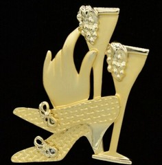Vintage Pin Brooch Statement Brushed Gold Cocktail Heels Hand Wine 80s Chic Bin5