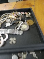 Vintage Mixed Lot Brooches & Pins, Metal Multicolor Costume Jewelry Watches