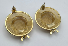 Vintage Gold Tone Mesh Hat Earrings Floral Bow Figural Stud 30mm