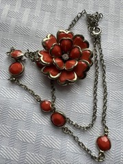 Vintage Red Heart Flower Gold Tone Unusual Design Floral Faceted Cabachon VCLM