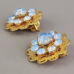 Rhinestone Flower Brooch Clip On Earrings Set Blue Opalite Round