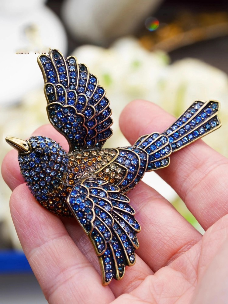 Vintage Blue Rhinestone Bird Brooch Sparkling Crystal Flying Bird Pin