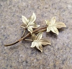 Van Dell 1/20 12k Gold Filled 3 Leaf Autumn Fall Spray Pin