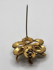 Vintage Damascene Flower Brooch With A Damaged Faux Pearl 1.25in Multi-tone…