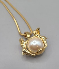 Vtg 1980s Goldtone 30″ Necklace 2 Angel Cherubs Faux Pearl Pendant