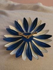 Vintage 1950s To 1970s Huge Enamel Flower Stunning Brooch, Beauty CA USA E407-3